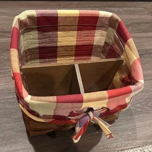 Longaberger basket with liner and separators